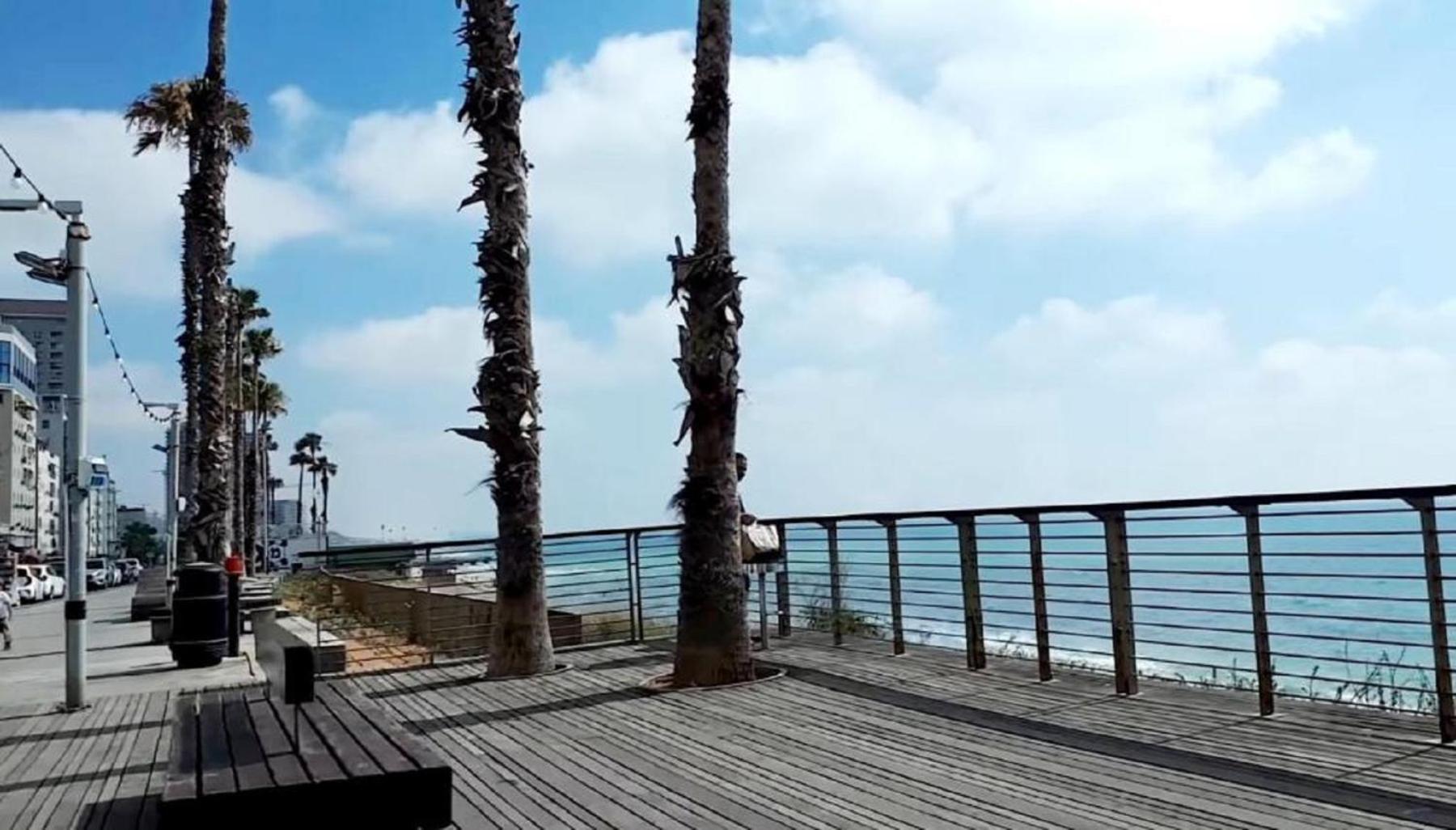 Spat Beach Bat Yam Eksteriør billede