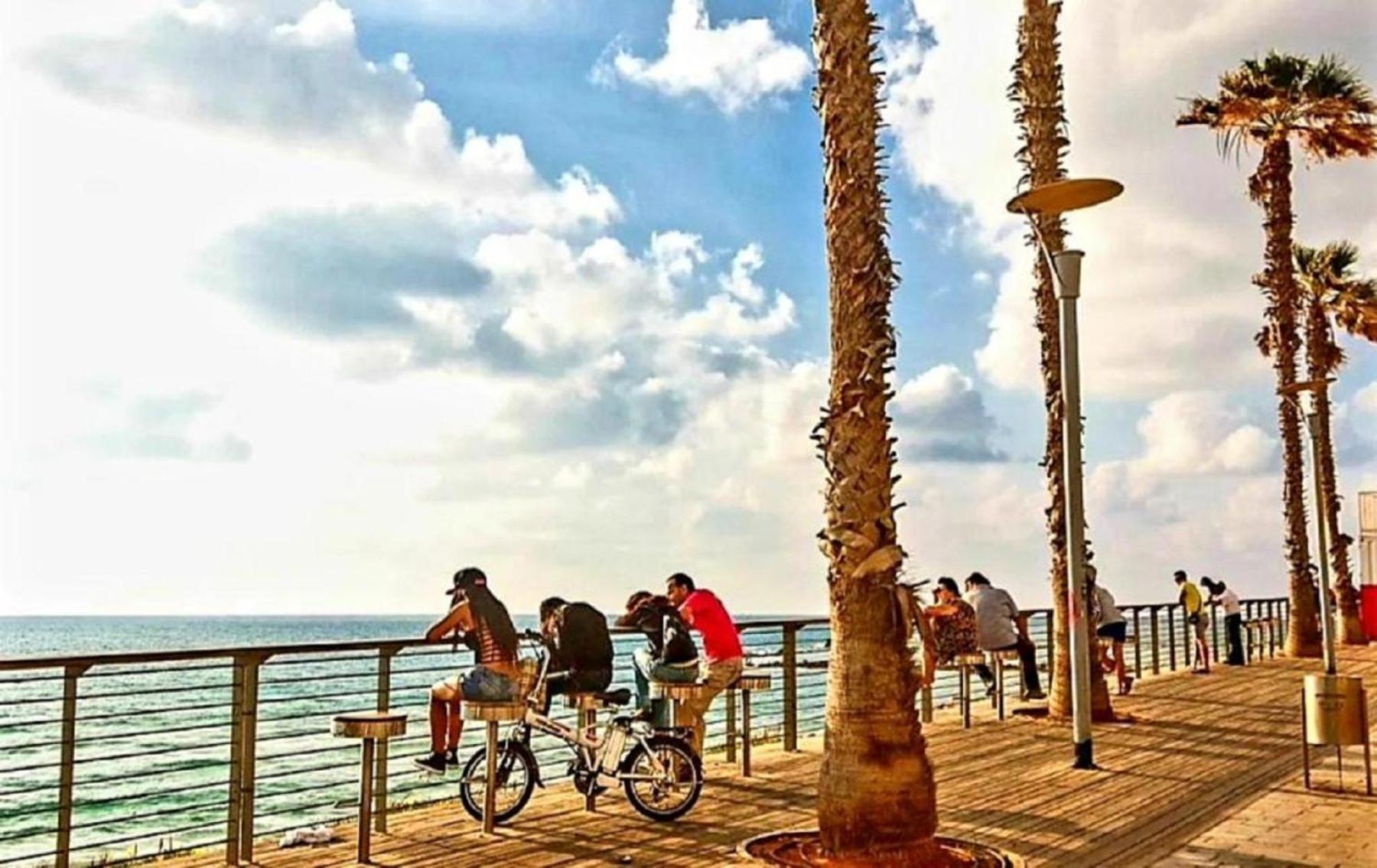 Spat Beach Bat Yam Eksteriør billede