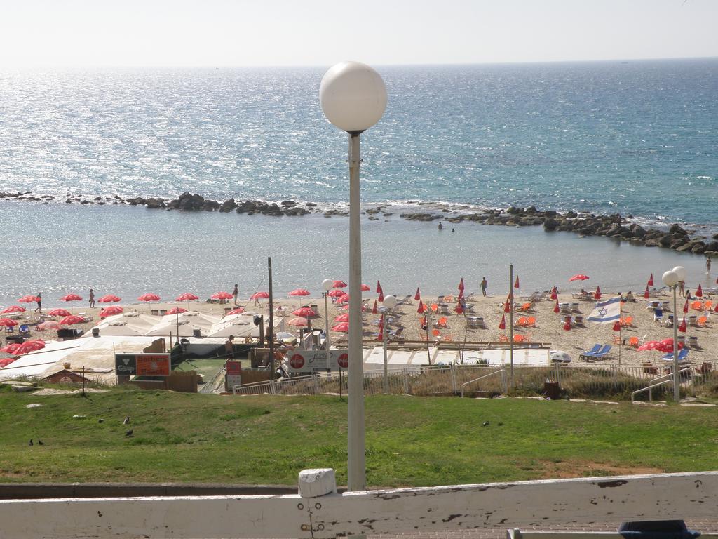 Spat Beach Bat Yam Eksteriør billede