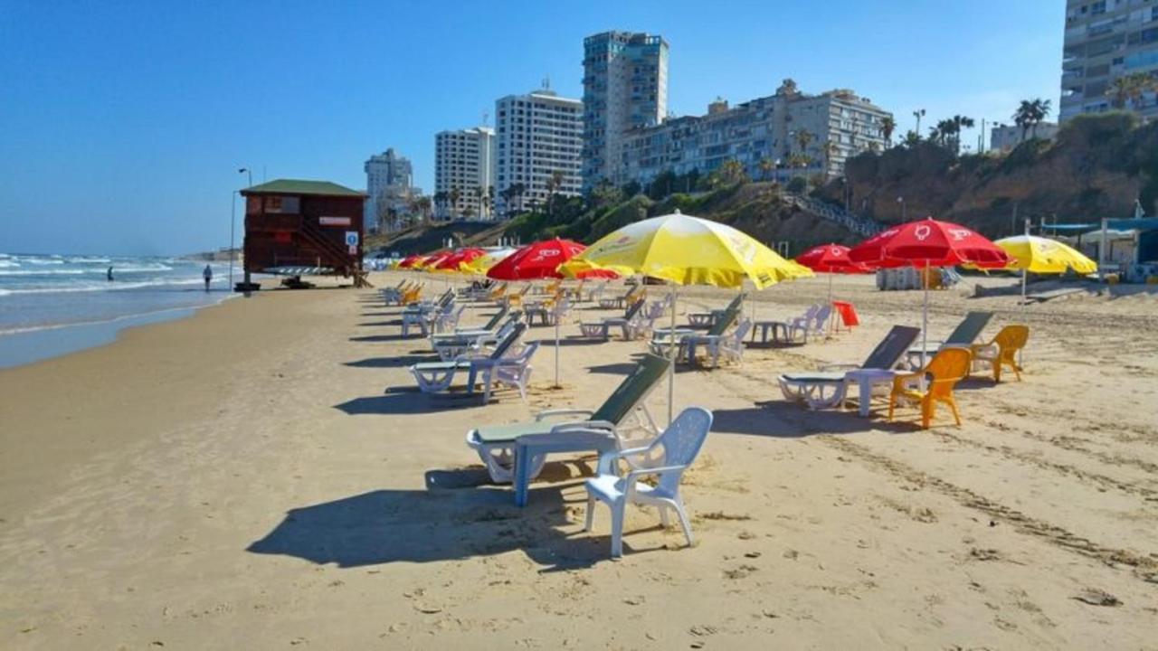 Spat Beach Bat Yam Eksteriør billede